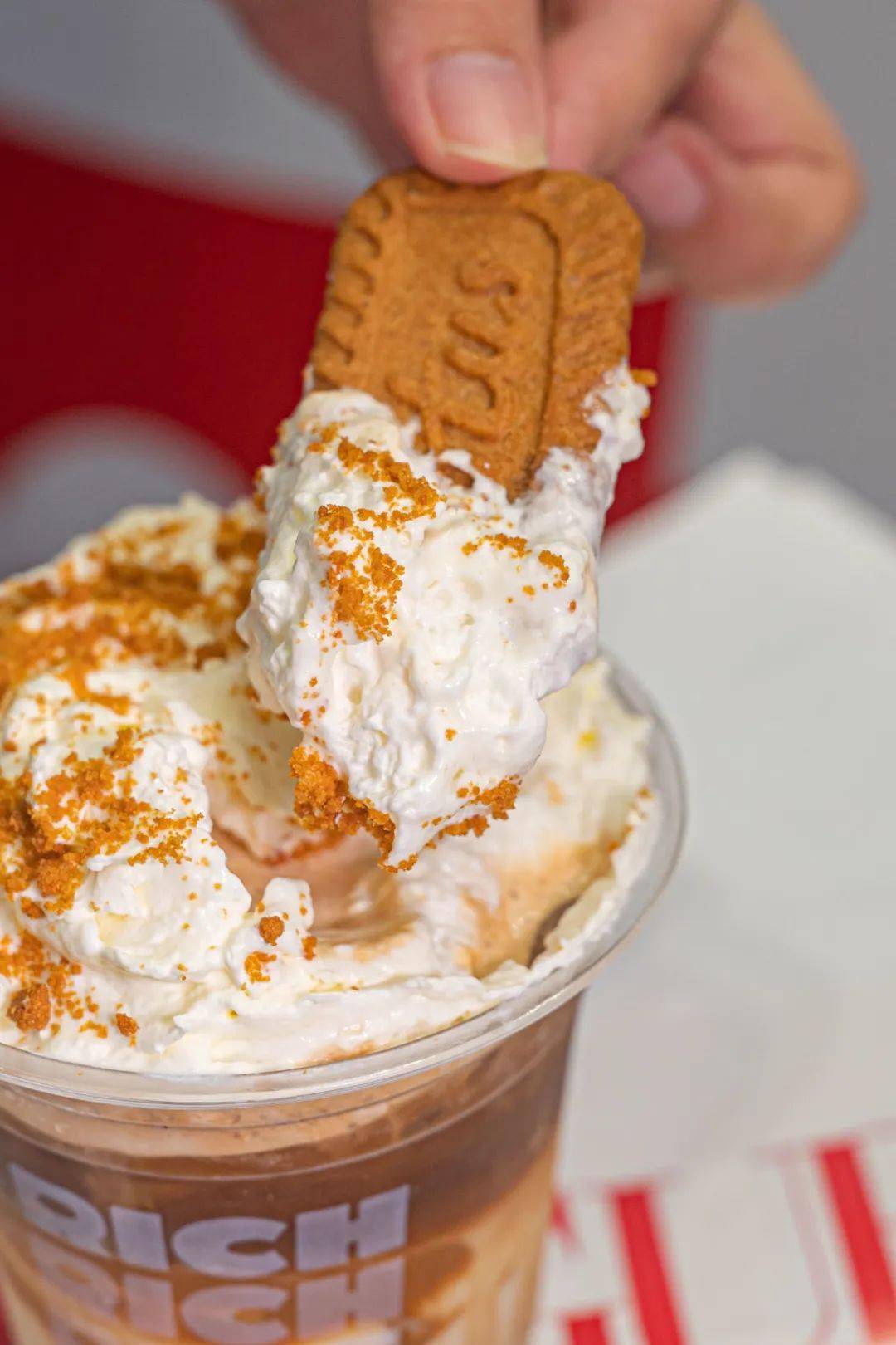 真的不是黑暗料理这杯榴莲咖啡喝完上头