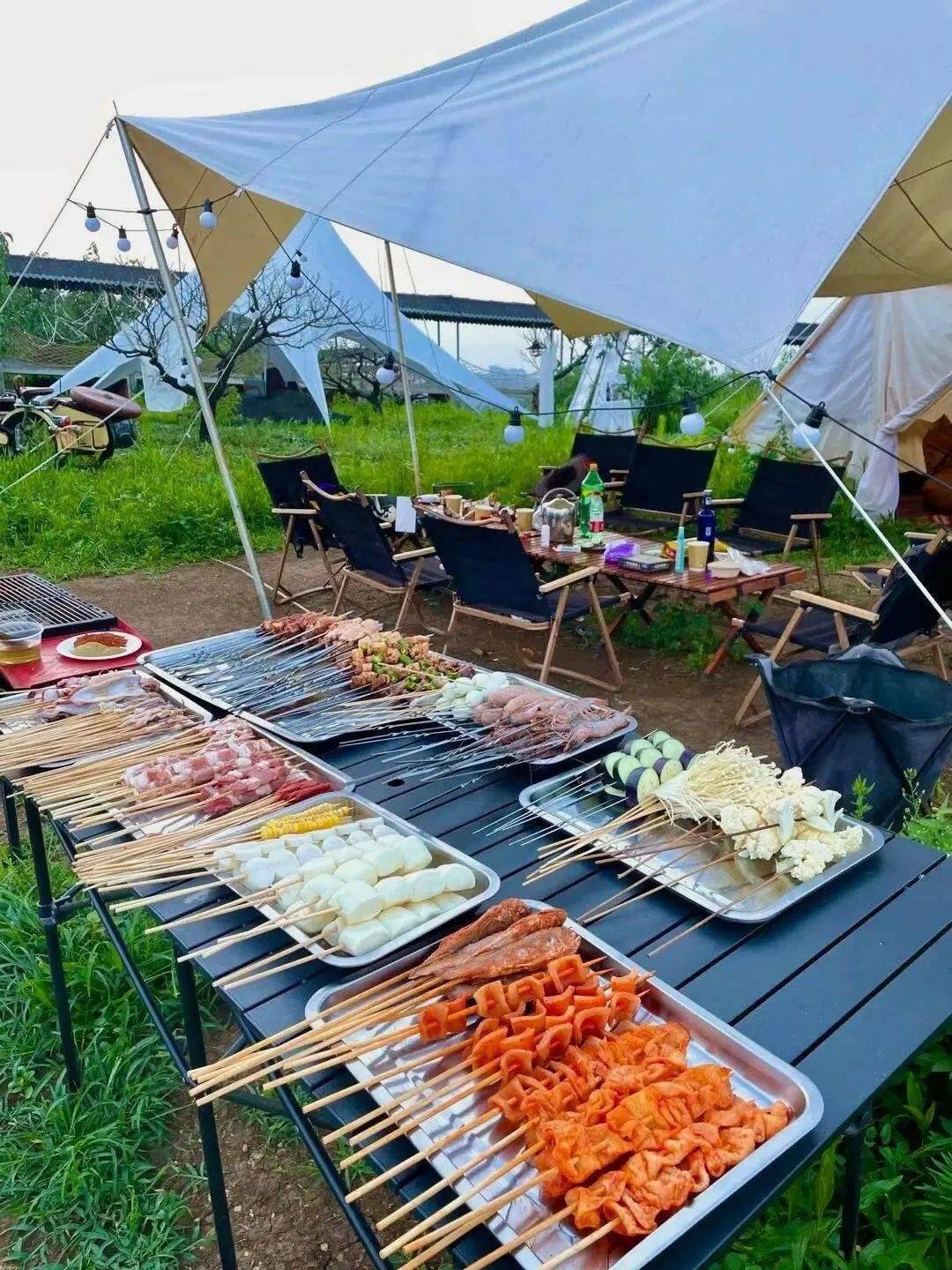 樱花露营大会当樱花汉服露营烧烤融合会成就怎样的浪漫