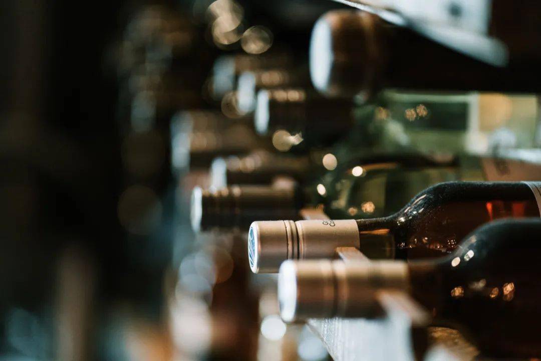 软木塞|谁说葡萄酒漏液了就不能喝? 这才是正经答案！