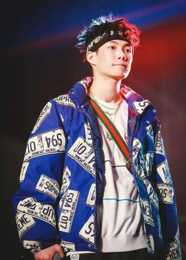 一首歌要价20w的贝贝被喷:"网络乞丐"?_diss_平台_音乐