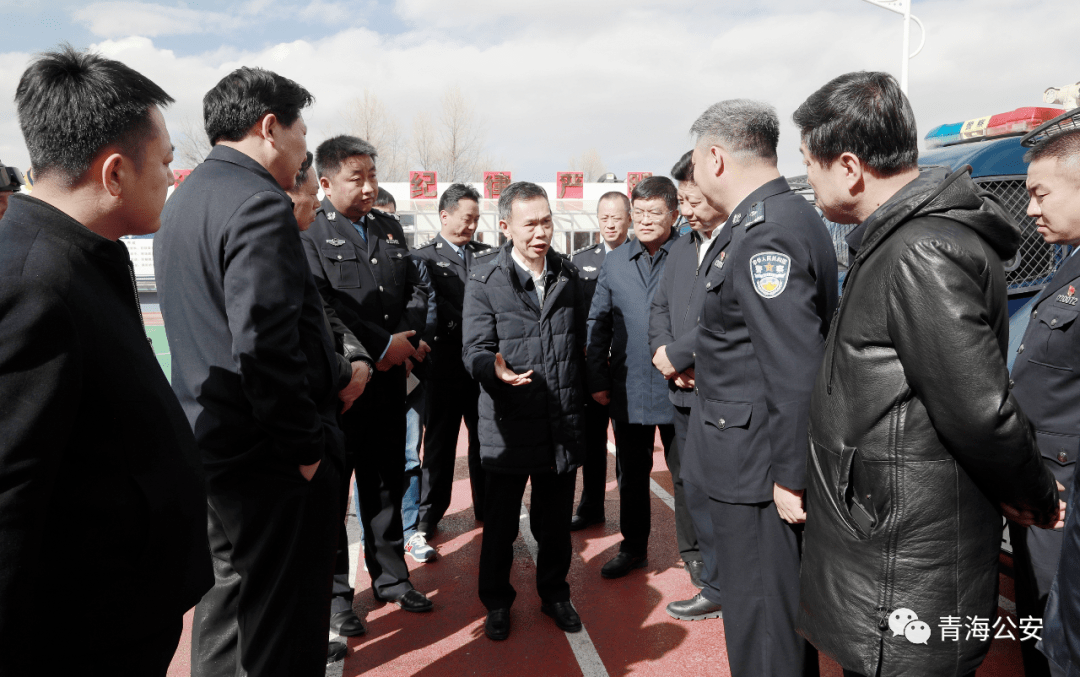 3月8日,李宏亚在海南州兴海县公安局特巡警大队检查指导机动处突