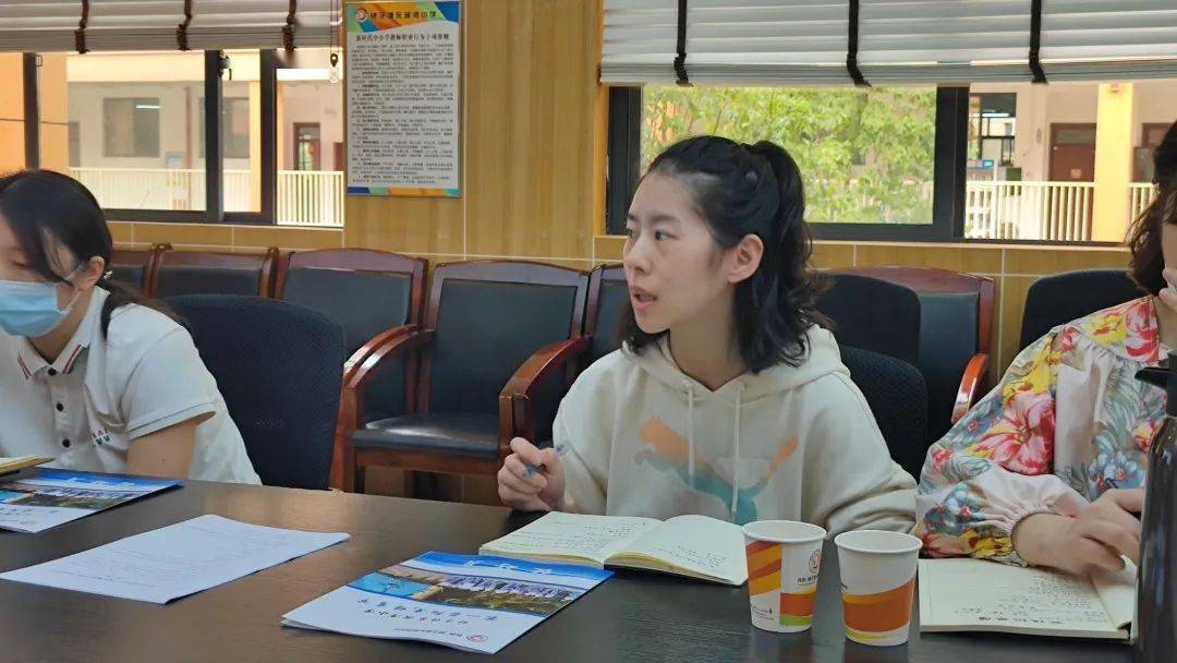 作为语文专业教师,张晨曦从几个维度分析了学生的倾听与口语表达现状