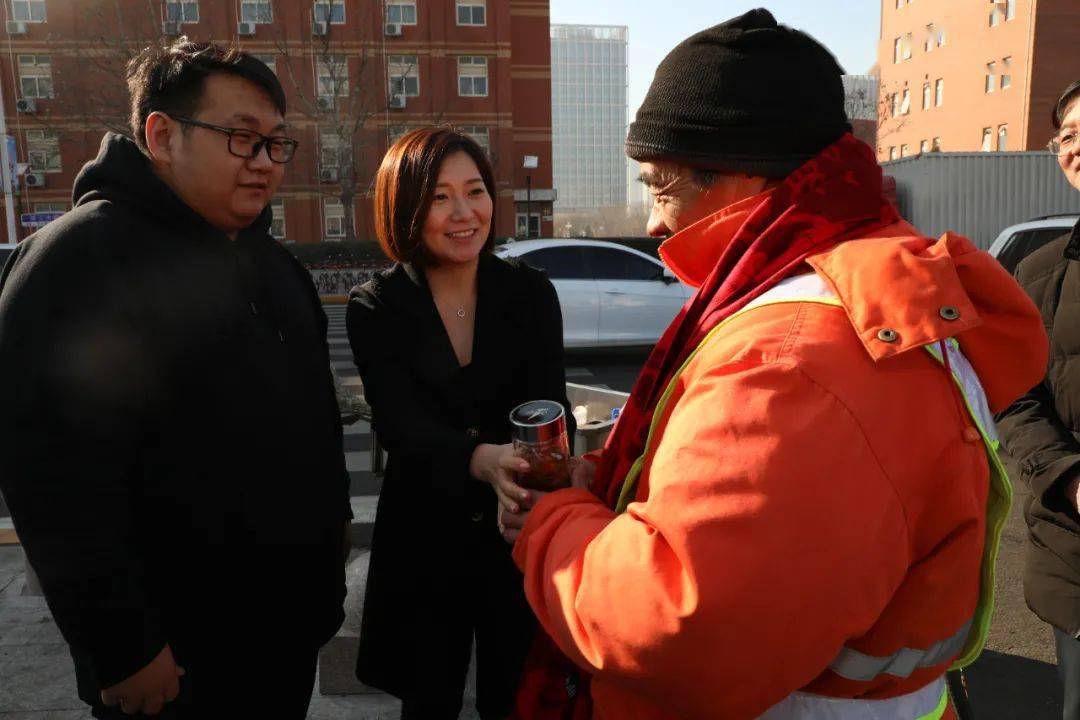 媒体荣程天津工人报报道荣程钢铁集团董事长张君婷打造未来钢铁梦工厂