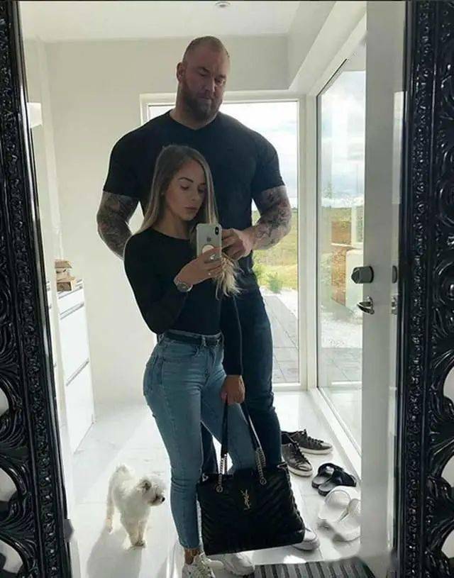 权游"魔山"与英国大力士进行六回合拳击大战_艾迪·霍尔_比赛_雷神