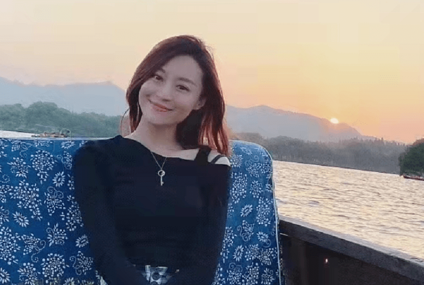 孕期出血从厕所爬出来找老公,男方身份太神秘._许瑶璇_宝宝_事情