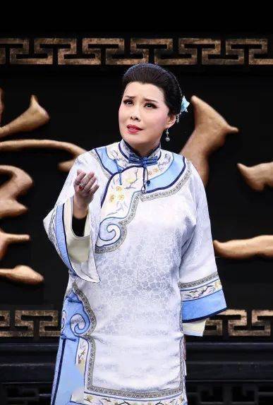 翟墨在京剧《同仁堂》中饰演乐徐氏摄 / 婉拉黛演出信息performance