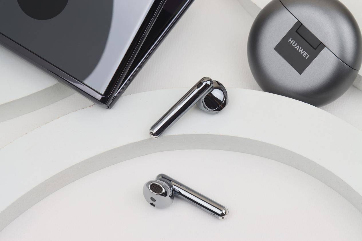 华为 FreeBuds 4E 发布：鸿蒙连接新体验，演绎花式耳机使用方法