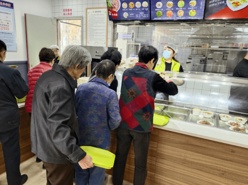 [转载]好消息：国家安排！解决老年人的吃饭问题，1份菜3元起的食堂将普及！