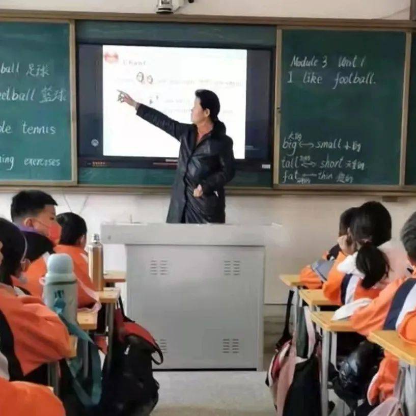 古云镇实验小学开展听评课活动_课堂_兴致_思维