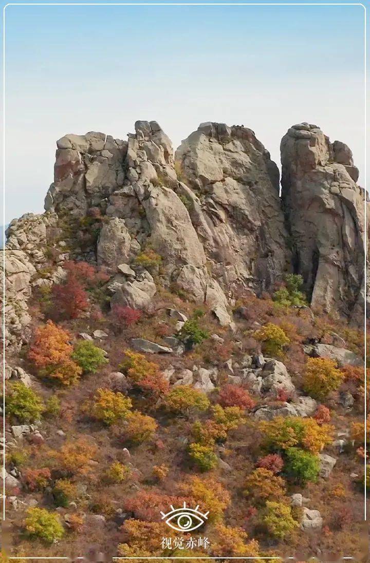 九佛山位于赤峰市林西县新城子镇西部,坐落在西拉沐沦河北岸,隔山环抱