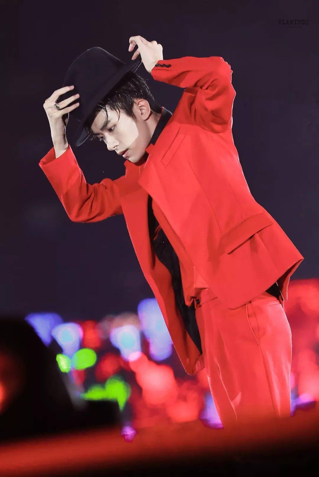 私藏视频分享易燃装置20队员分享易烊千玺舞蹈solo更原始的彩排版