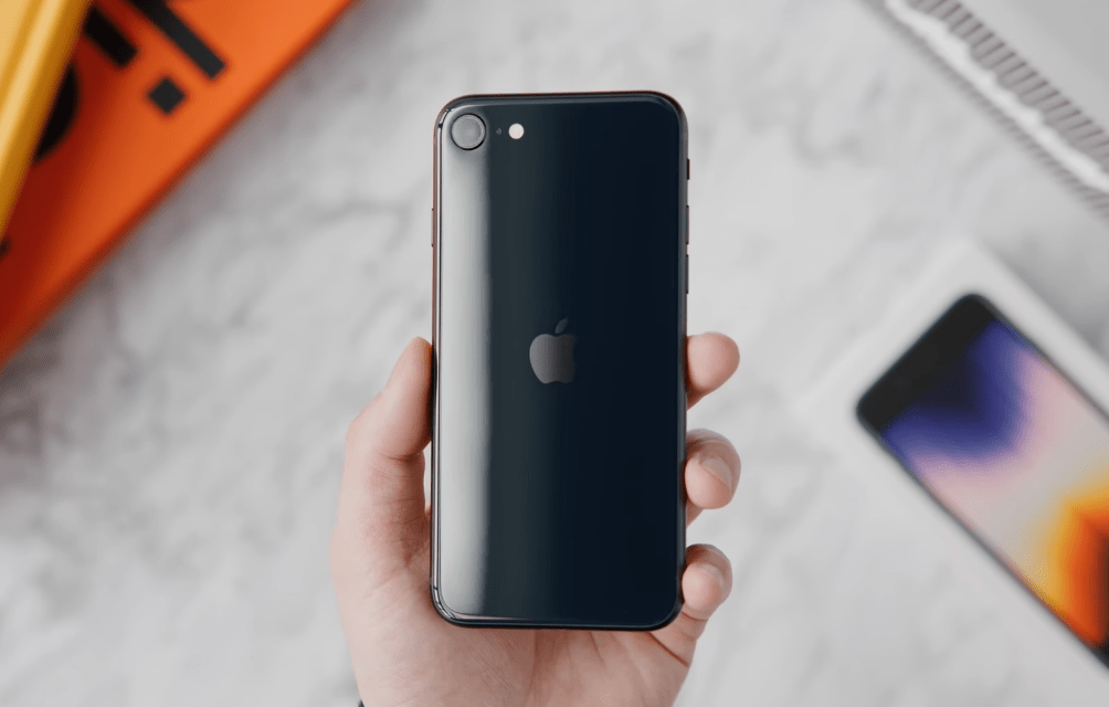 iphonese2022款体验重度使用后我愿称它为最强小屏手机