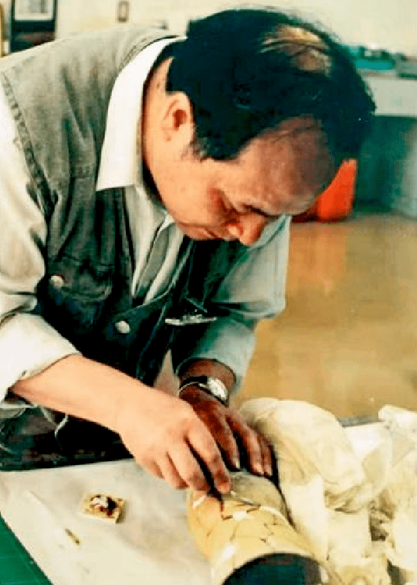 聚焦三星堆杨晓邬三星堆的文物医生