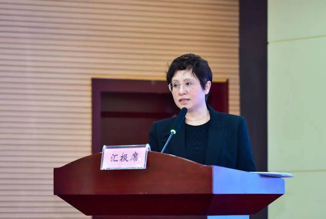 省商务厅召开各部门单位2021年度工作述职汇报会