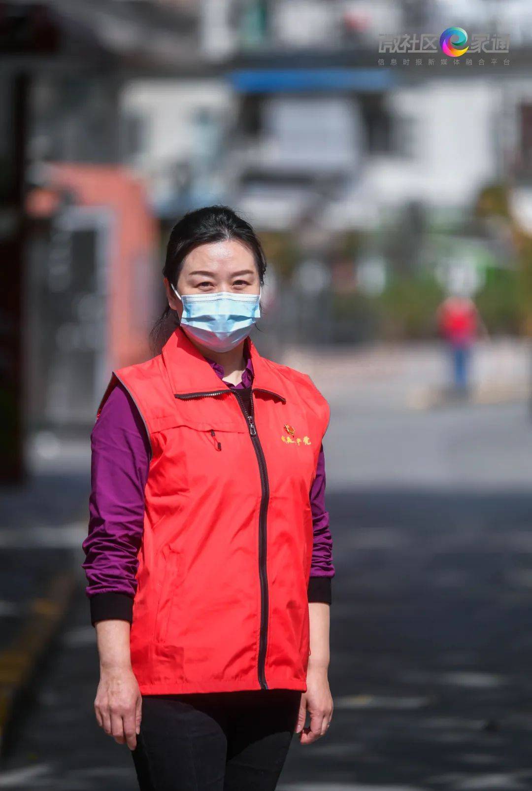 仰忠社区党委书记钟建英用脚步织就社区安全网用爱心拉近邻里朋友圈我