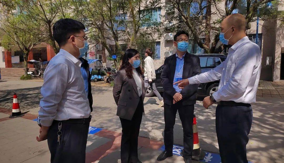 3月17日,南部县委常委,宣传部长李磊,县政府副县长姚艳一行,来到南部