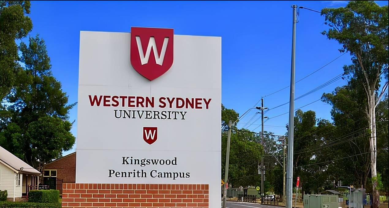 根据报道,西悉尼大学(western sydney university)一名教授在一节在线