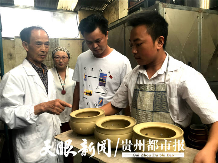 贵州黑砂陶非遗传承人胡正德离世_雕刻_工艺美术_中国