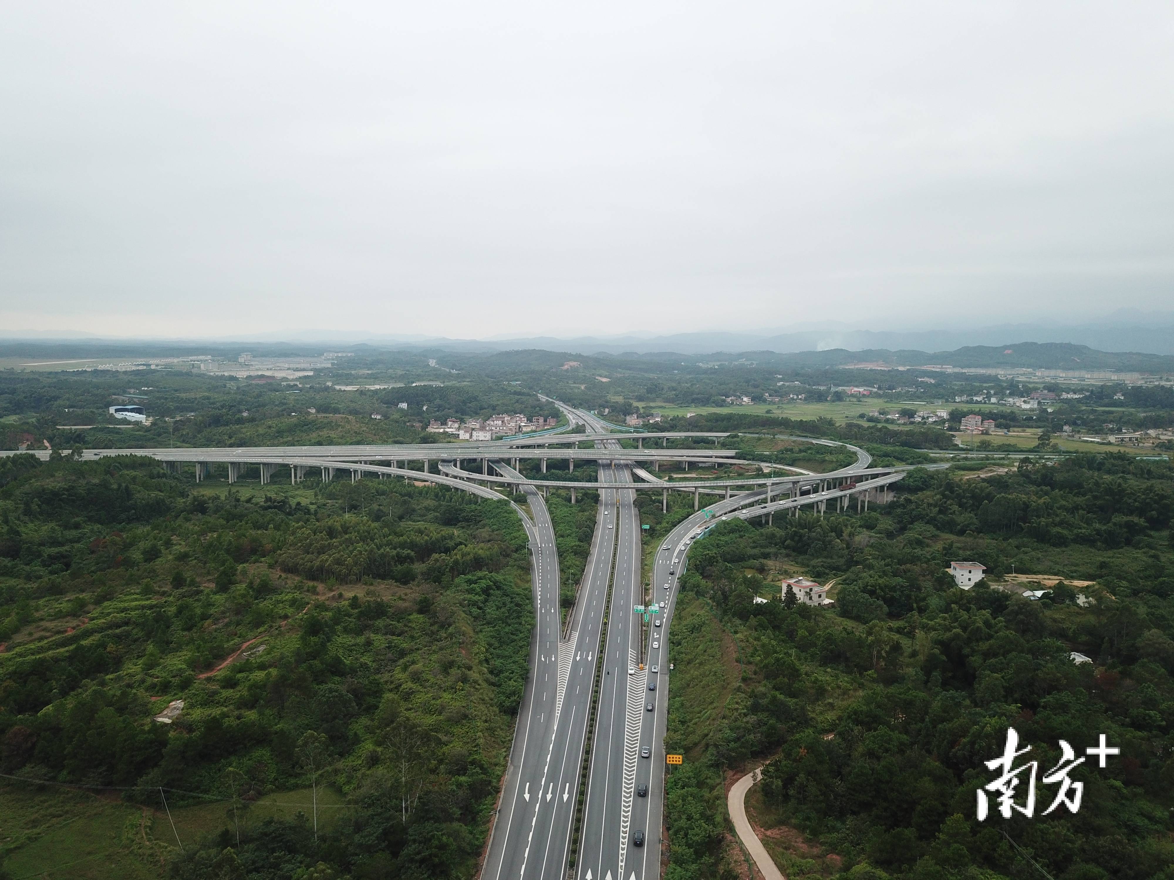 交通管制!22日6时起,粤赣高速部分路段因施工需要封闭22小时,建议这样绕行_方向_深圳_交通集团