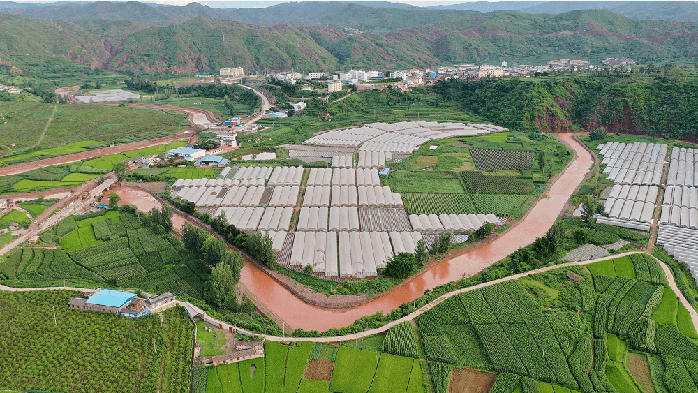 双柏县法脿高速公路图片