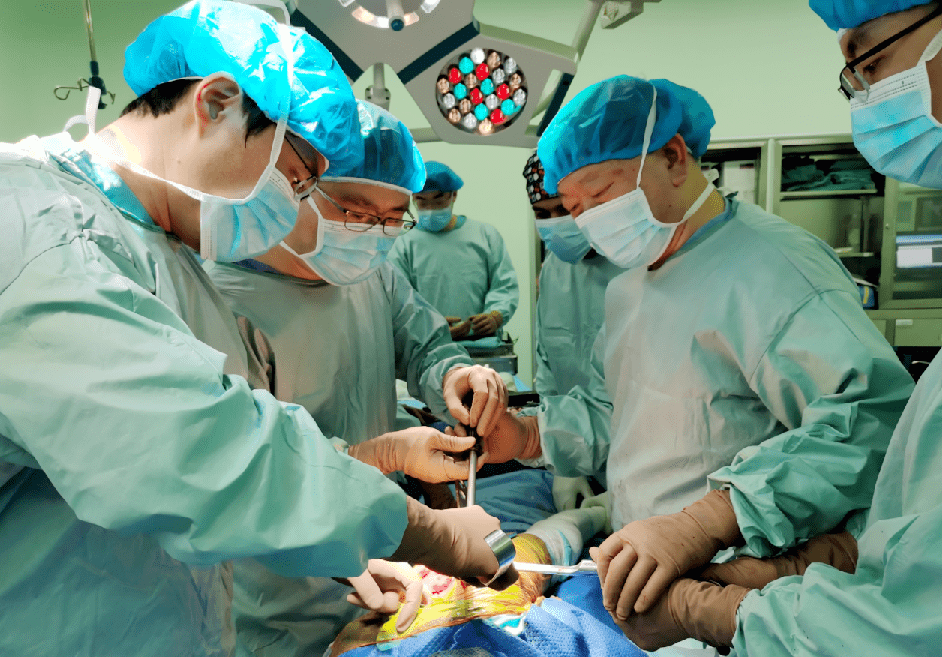 南京市第一医院精准定制骨科手术!