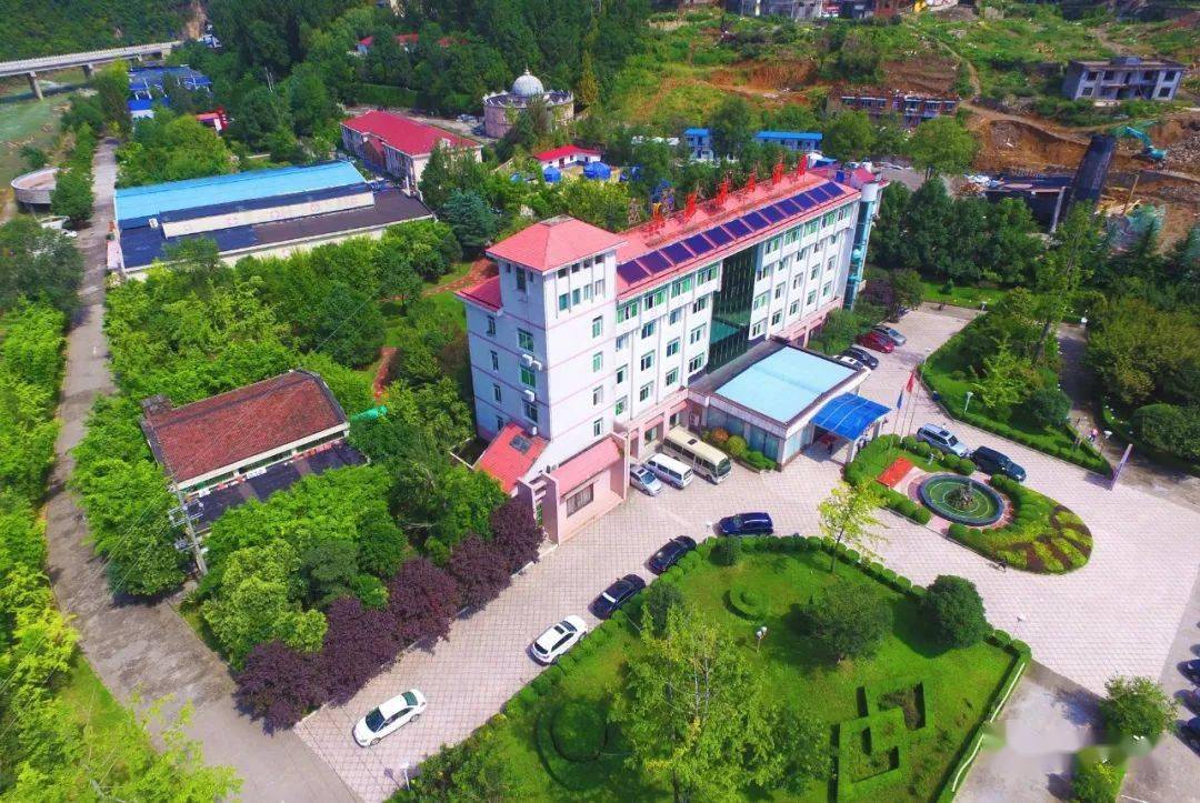 搜索关键词四:万源大酒店