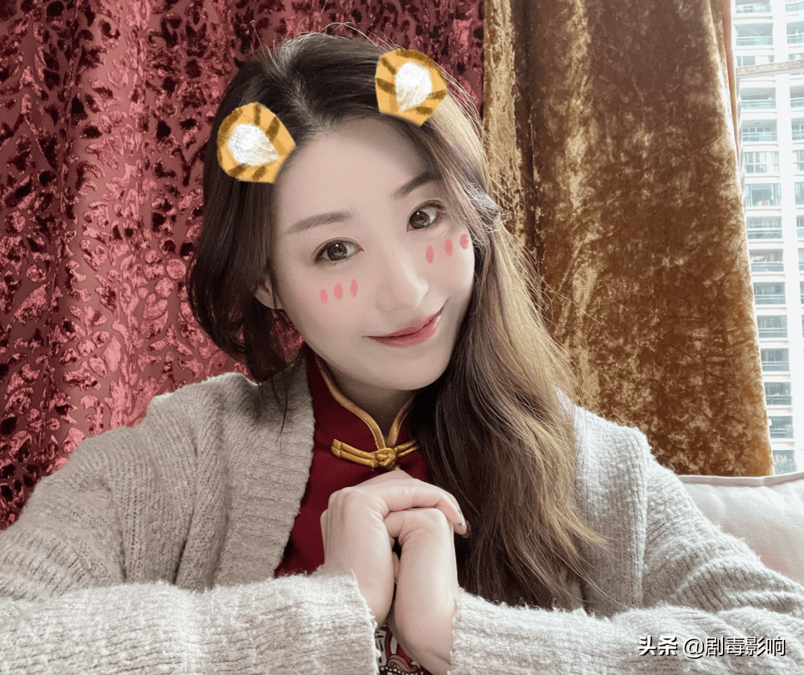 第1位 星女郎 曝近况 美貌不输当年 39岁的她 无戏可拍 李卉 周星驰 角色 第1位 星女郎 曝近况 美貌不输当年 39岁的她 无戏可拍 李卉 周星驰 角色