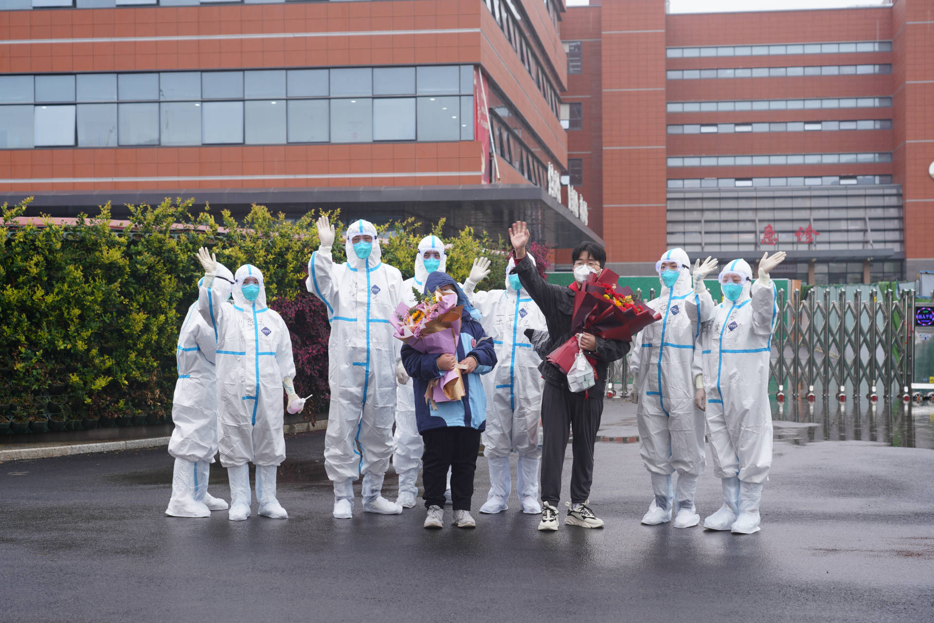 南昌5位新冠肺炎患者达到出院标准_治疗_治愈_晓萱