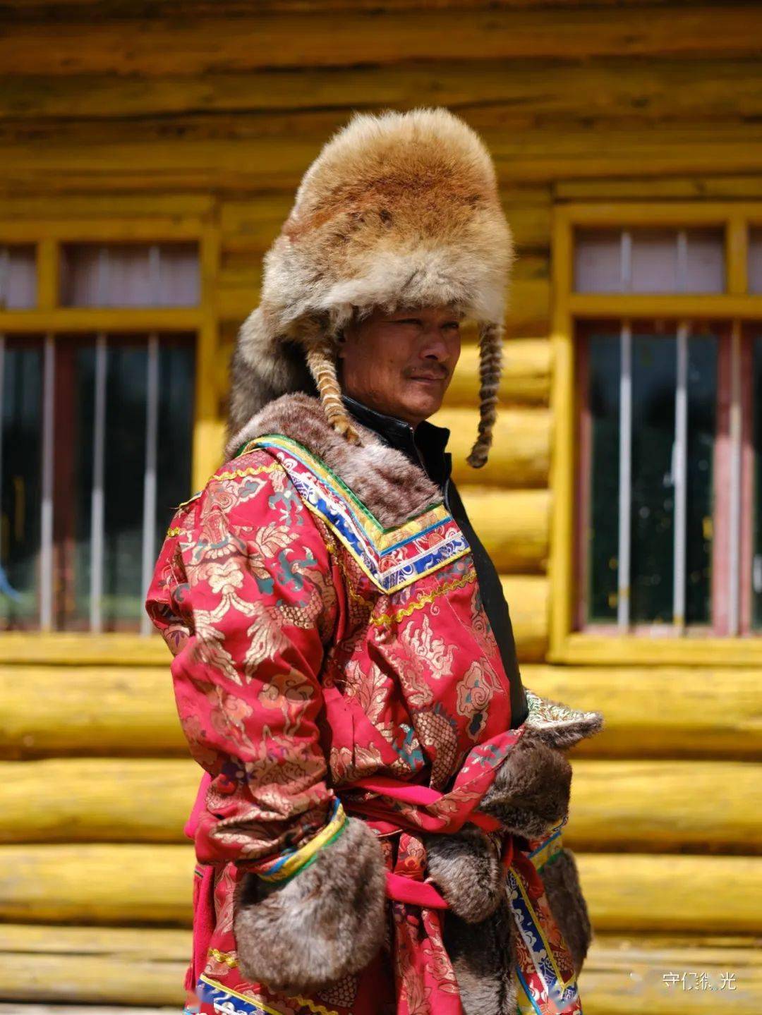 3月14日,木里县香格里拉湖,今年46岁的藏族村民扎西次尔.