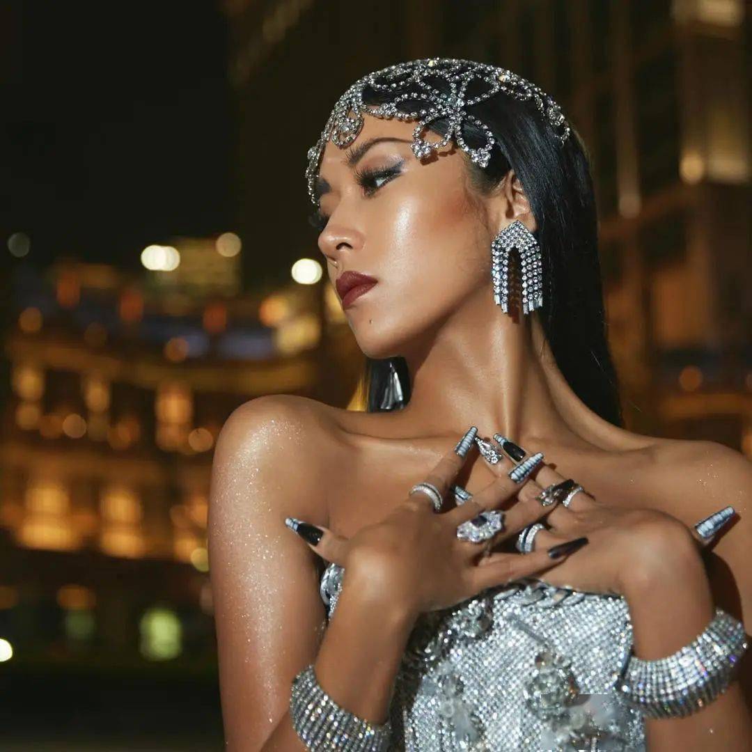 扒一扒女明星们最爱的美甲快来get同款