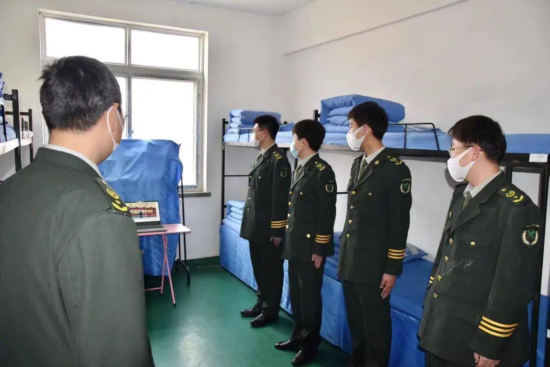 相聚云端,同心抗疫,红色传承——我校举行“云升旗仪式”