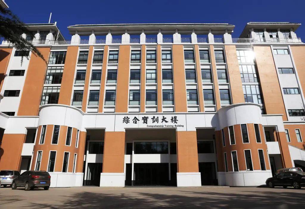 全过程融入全链条滚动全覆盖教学郑州升达经贸管理学院为创新创业注入