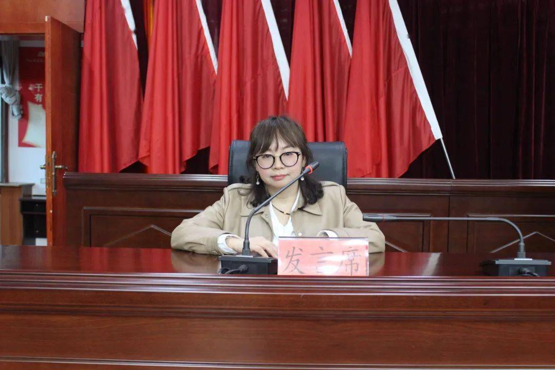 板桥镇"干部职工大讲堂"第三期举行