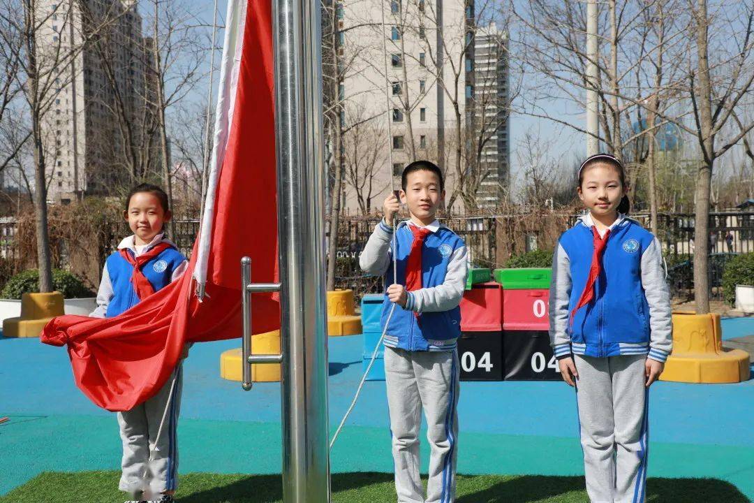 【乐学鸿业 主题升旗】清明怀想 吟诵经典——丰台五小鸿业校区三(3)