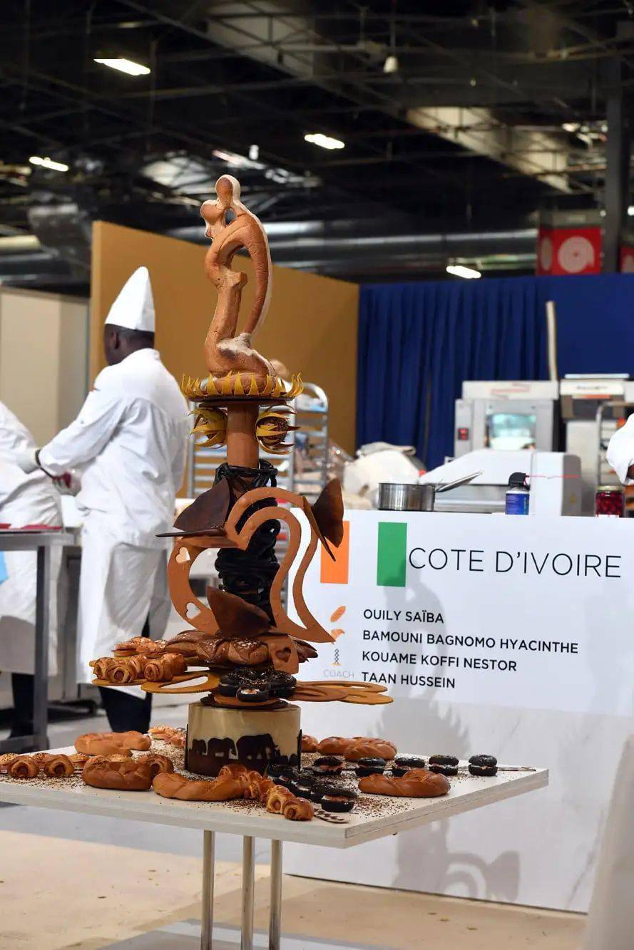 day2韩服少女艺术面包超惹眼另有法国学校espoirs奖项公布