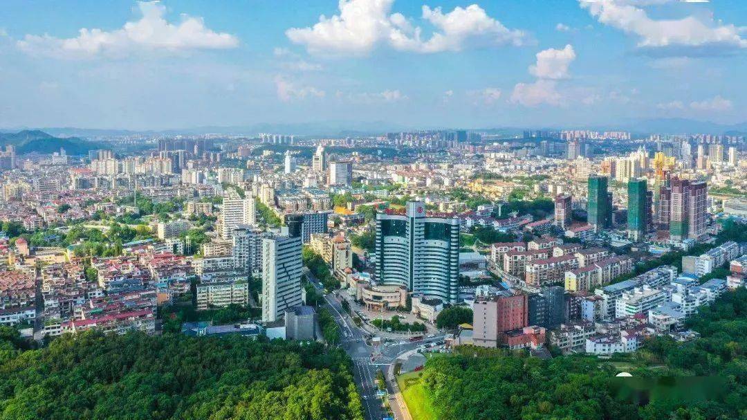 聚焦昌江区吹响优化营商环境冲锋号