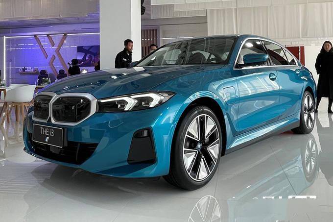 宝马3系电动版售3499万全系20项标配日付仅58元