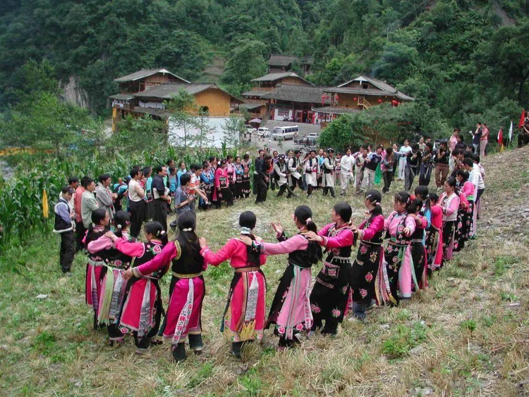 每日一景羌族沙朗