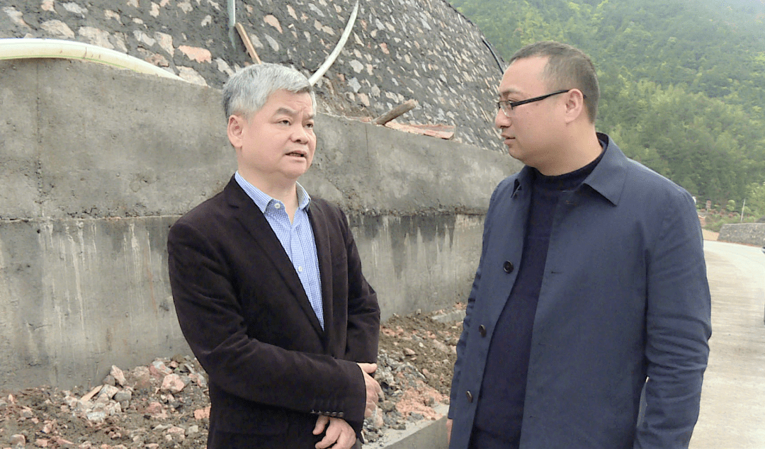 创建5a景区打造旅游品牌丨陈跃文来宜调研莽山创建国家5a级旅游景区