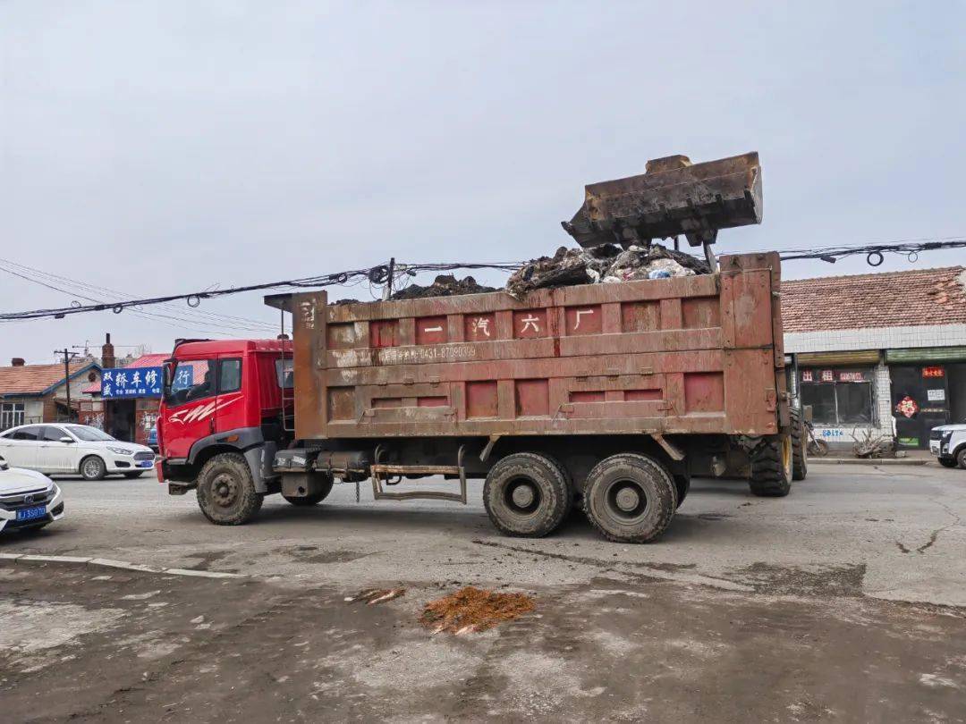 下一步,环境卫生服务中心还将继续加强各个路段卫生死角的排查工作