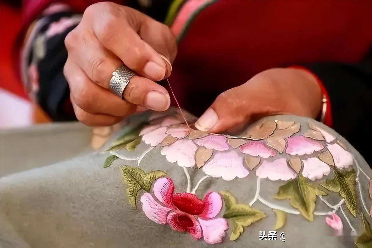 刺绣指尖上的诗情画意