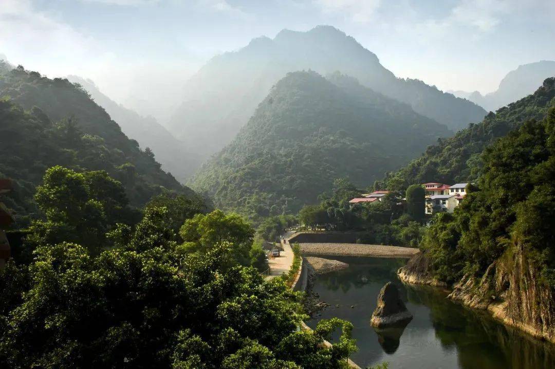 點擊查看謎底▼荊溪鎮關中村我們這兒風景優美,擁有得天獨厚的資源