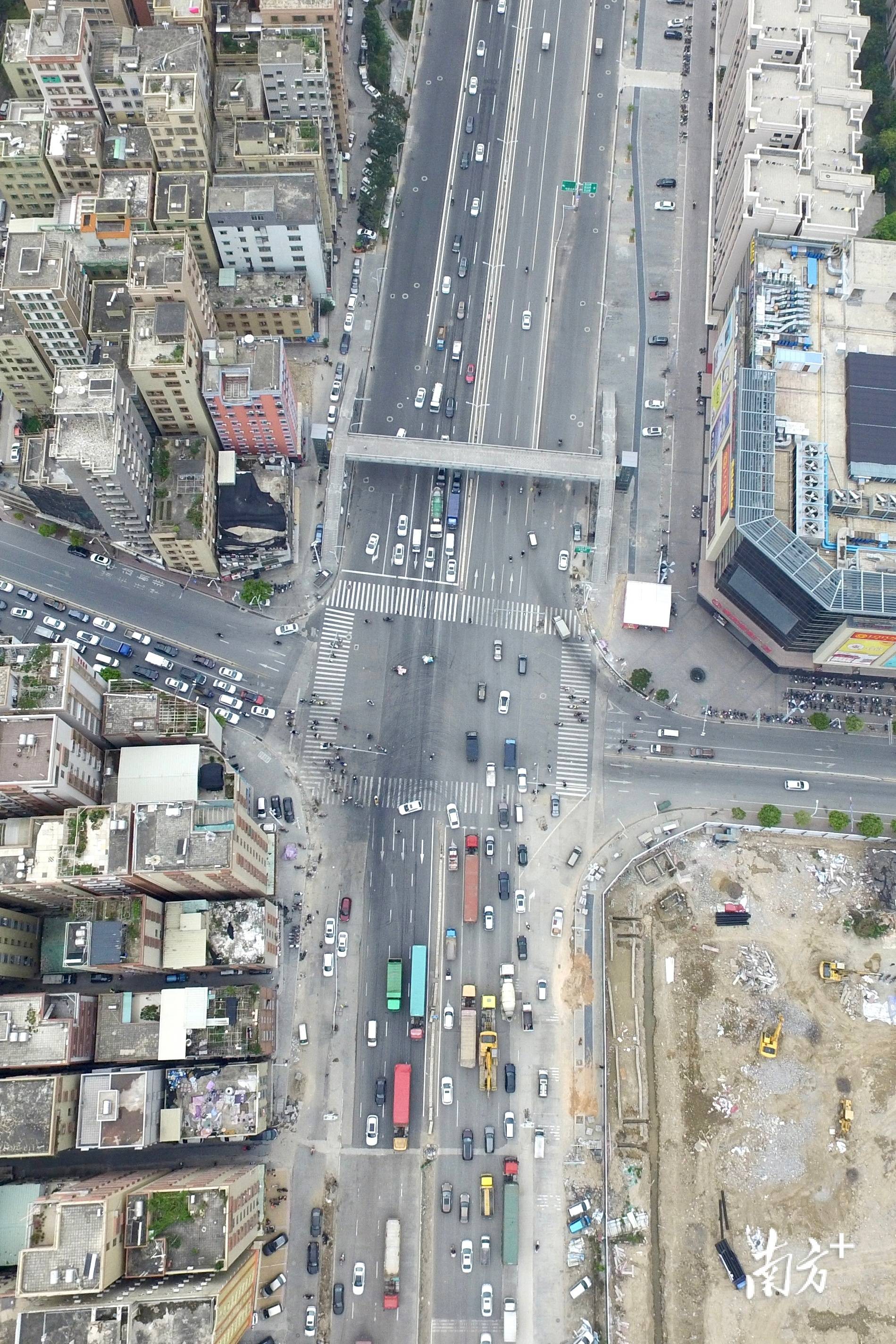 4月2日晚起汕头黄河路全线快速化泰山路一脚油门可达礐石大桥