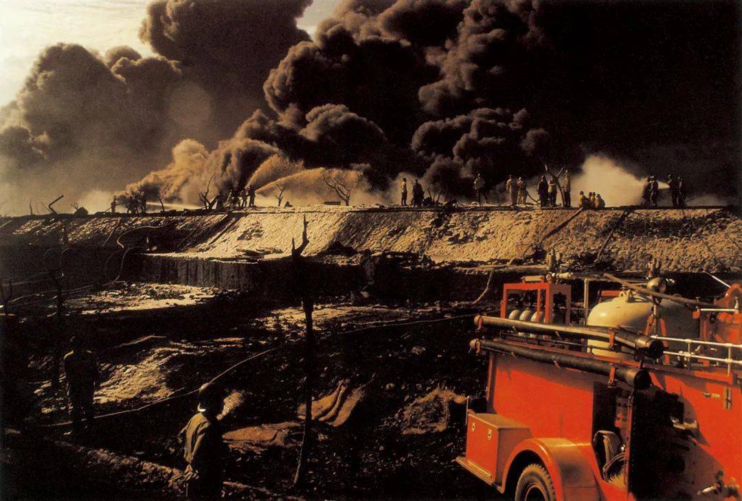 1989年8月12日,黄岛油库发生特大火灾爆炸,在这场灾情事故处置过程中