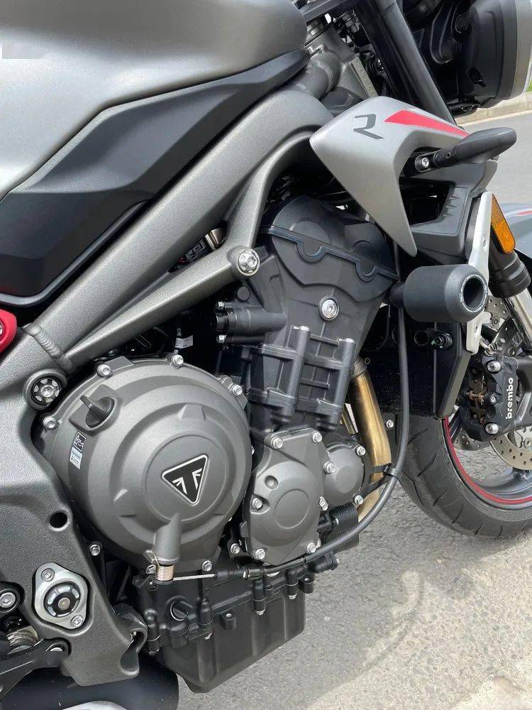 转让2021年上牌凯旋765r