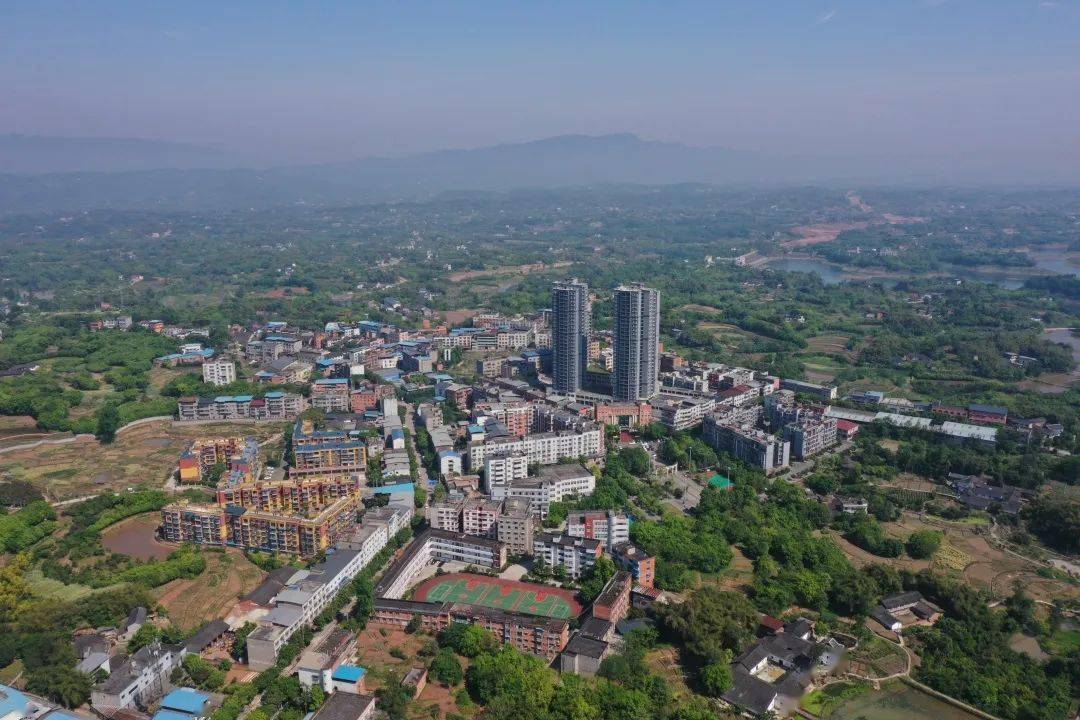 "213",为什么是璧山正兴镇人的幸福密码?_群众_问题_政策