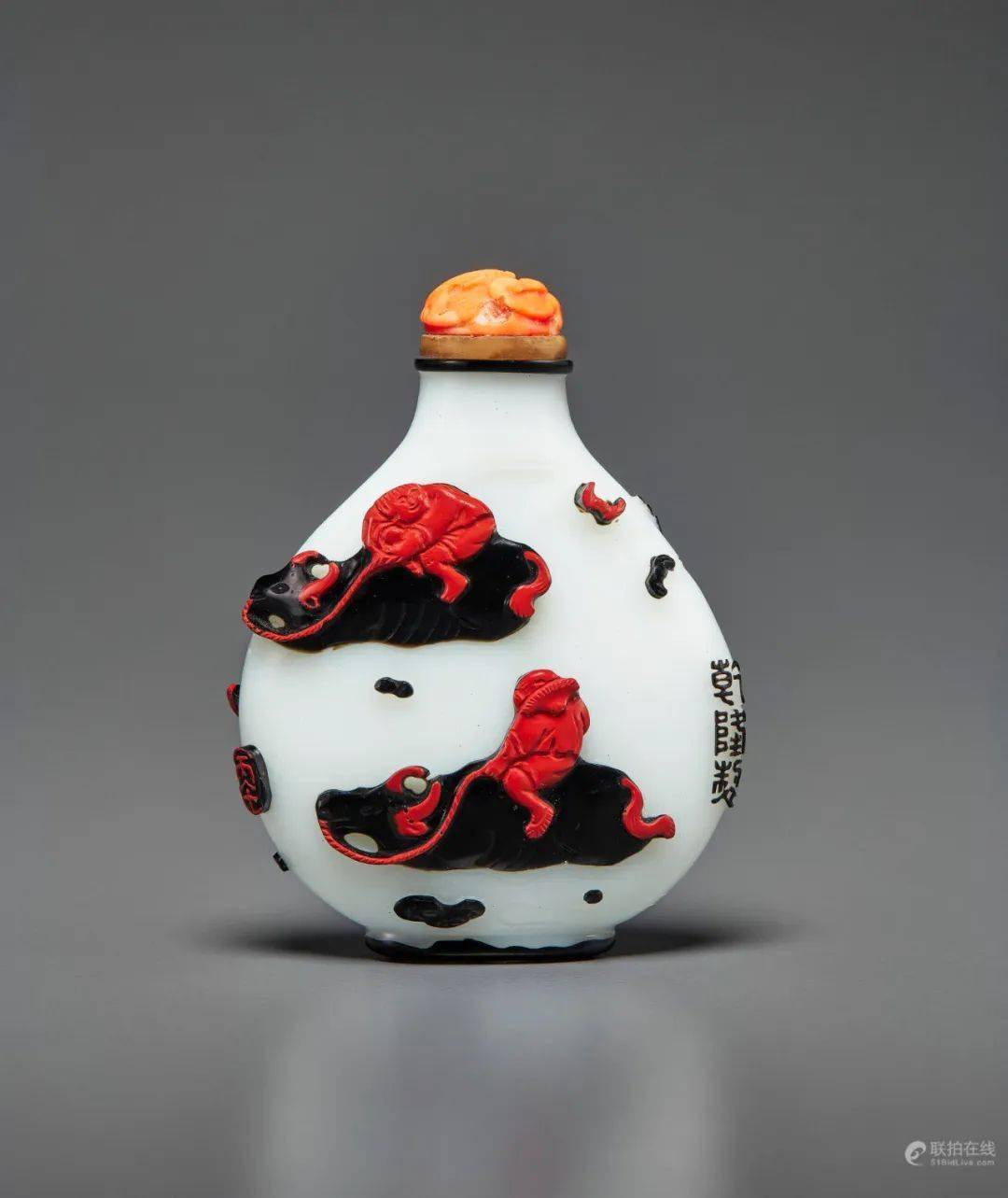 一只鼻烟壶能换一套房看看纽约佳士得最新这波鼻烟壶成交价