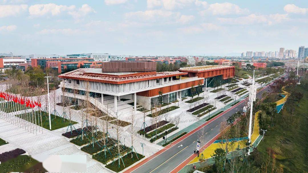 成都大运村长啥样走进村逛逛