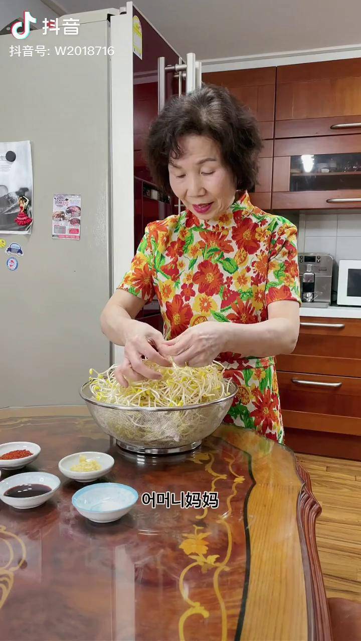 婆婆今天做拌黃豆芽太好吃了抖音美食