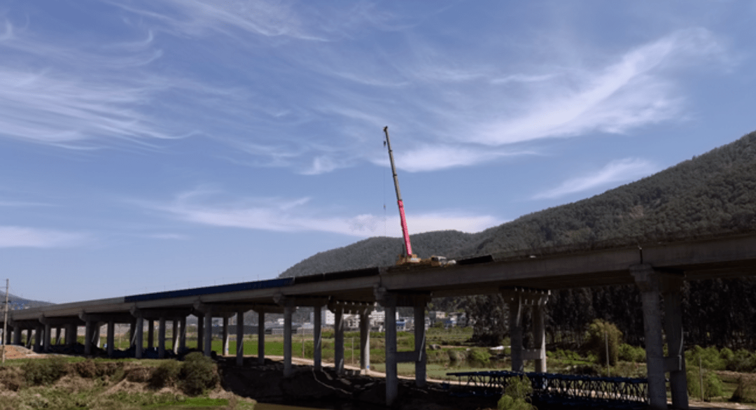 奋战634天德会高速公路会理和平隧道双向贯通